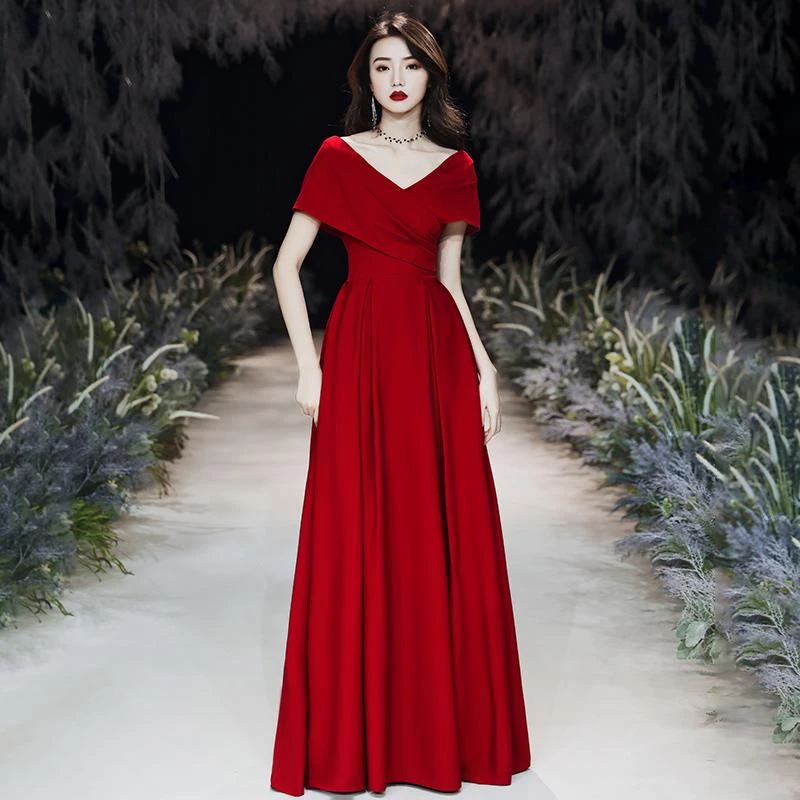 敬酒服新娘2025新款红色订婚连衣裙高级感结婚一字肩晚礼服女宴会