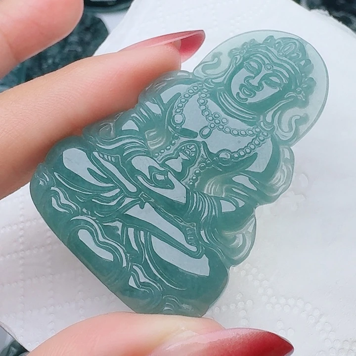 颈饰未镶嵌翡翠天然的A货翡翠多样性发其一