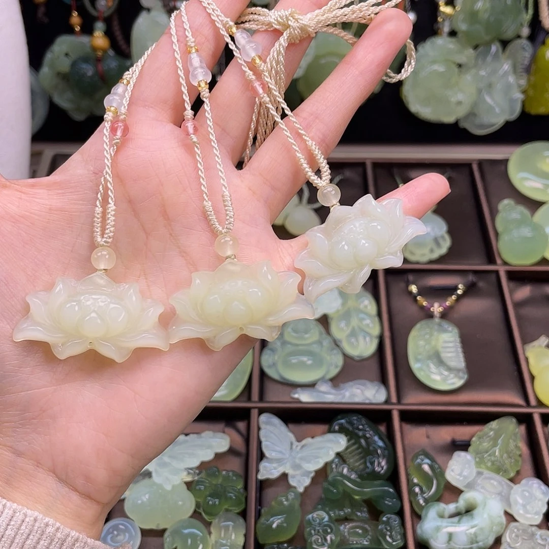 蛇纹石玉未镶嵌颈饰随机发默认微瑕