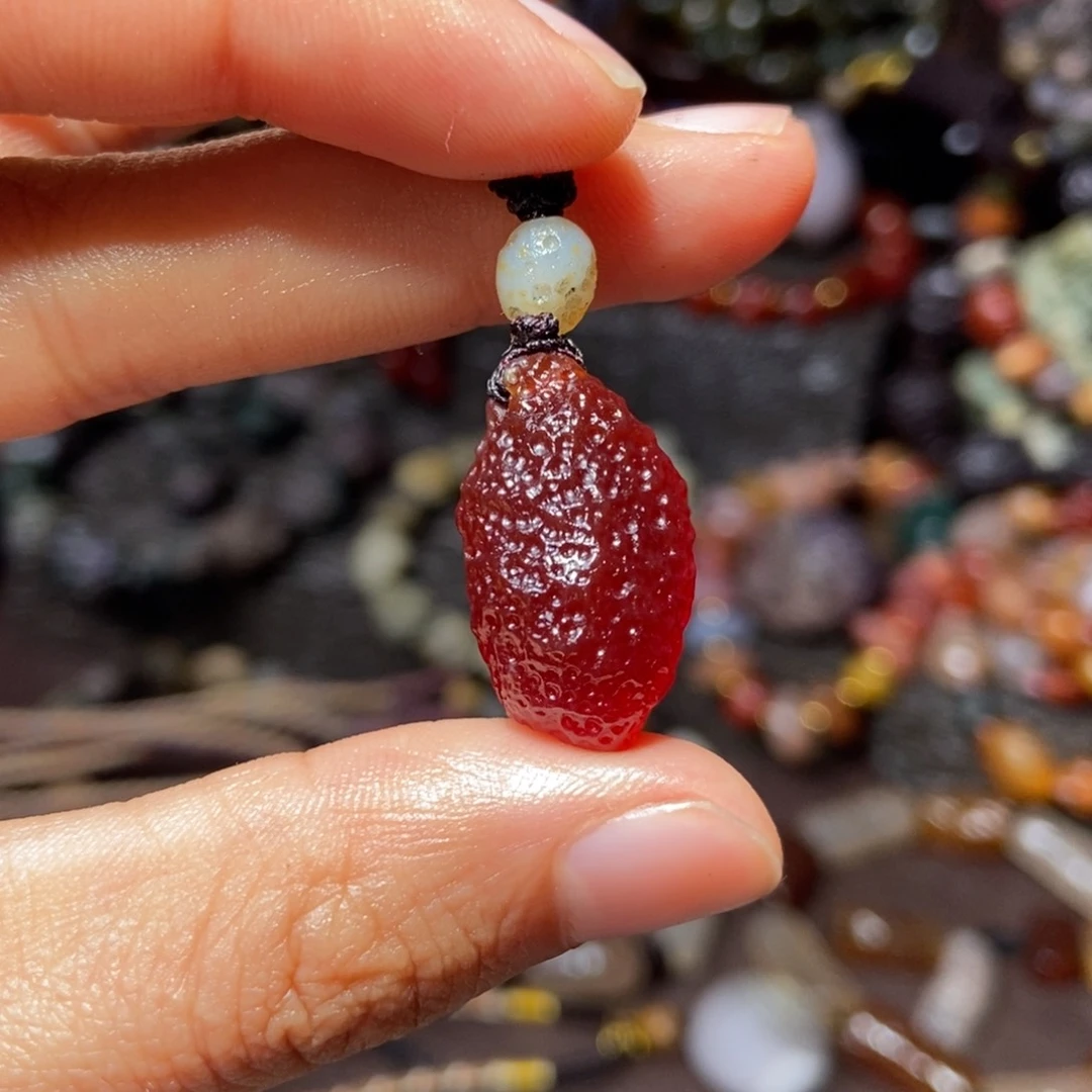 玛瑙/玉髓未镶嵌珠宝半成品心**山