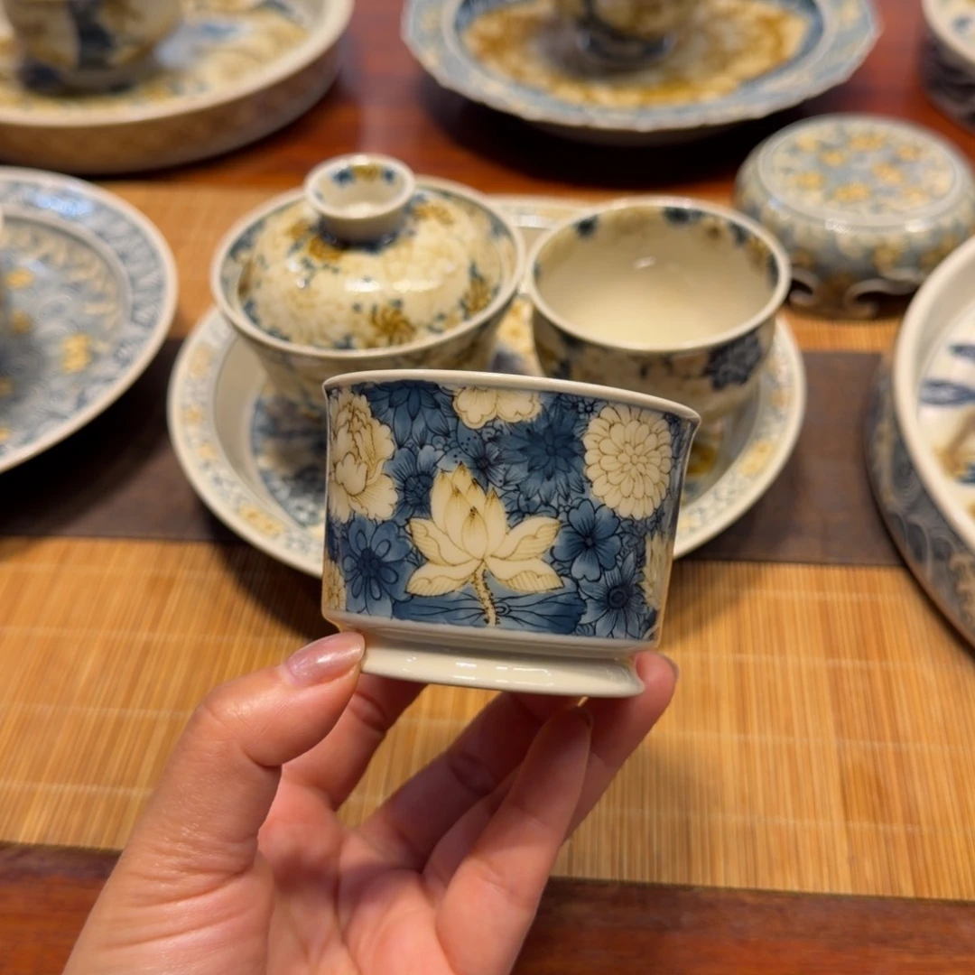 二号釉里金万花主人杯