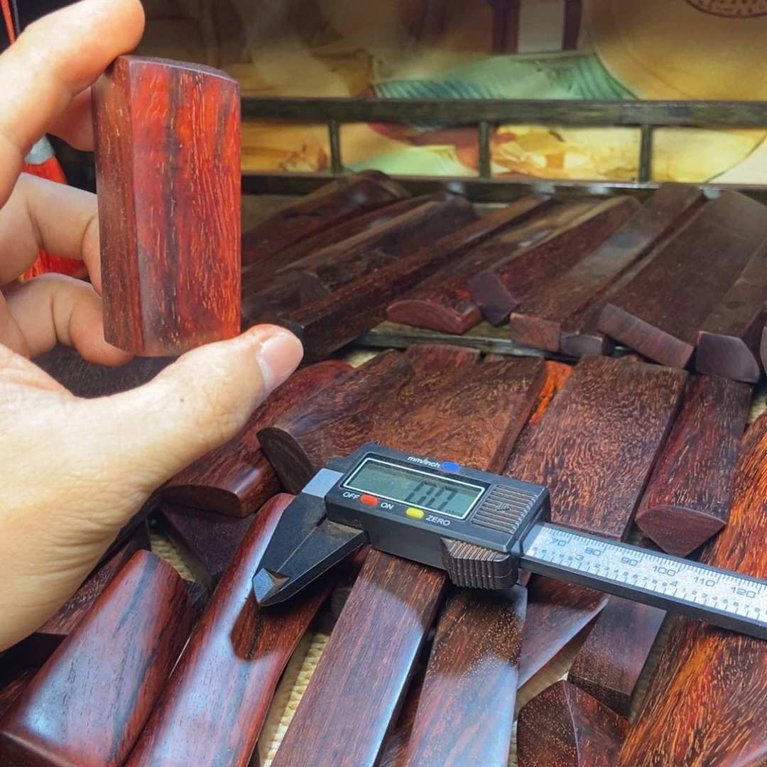 紫檀木类端景台印章