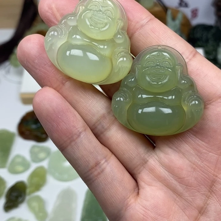 蛇纹石玉未镶嵌颈饰