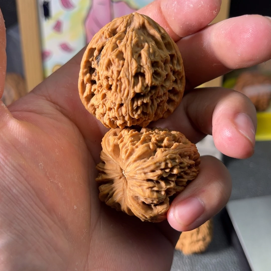 文玩核桃吊坠石南疆