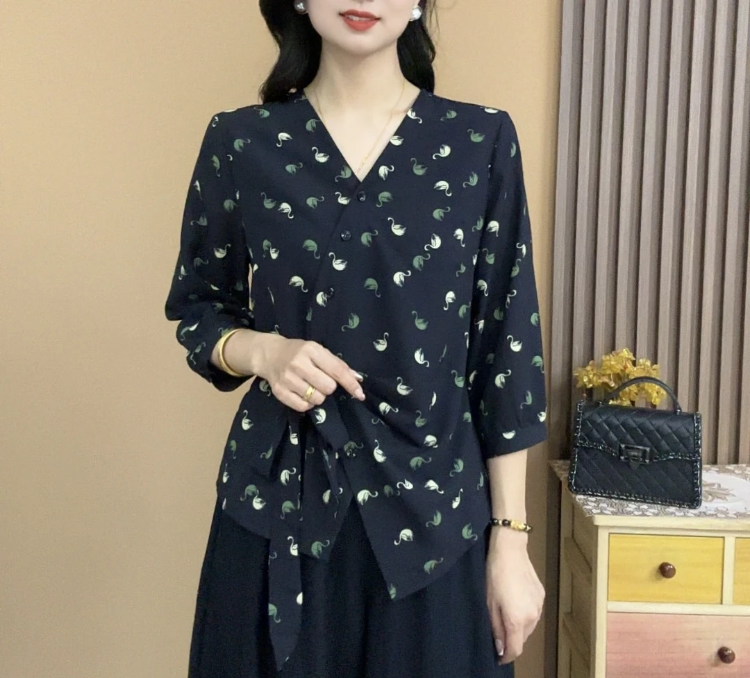 2025早秋新款时尚小天鹅洋气七分袖气质百搭V领显瘦开衫上衣25821