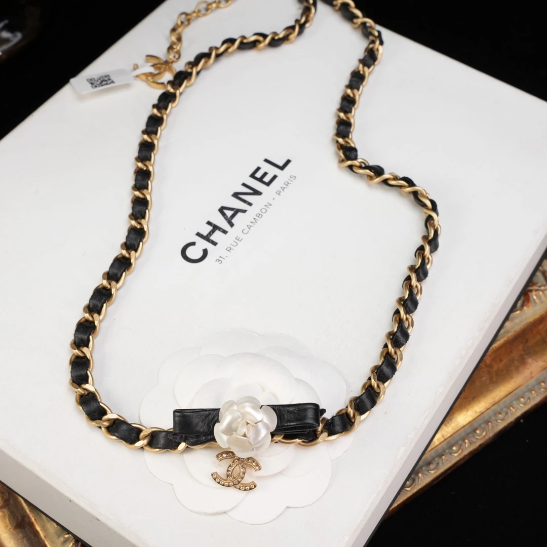 95新 Chanel/香奈儿 柚礼中古/香奈儿皮穿山茶花项链lz508534