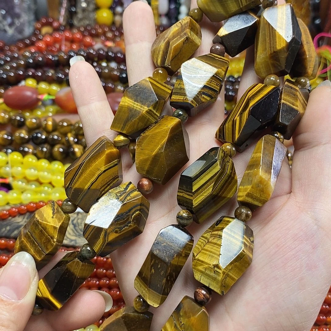 玛瑙/玉髓未镶嵌珠宝半成品虎眼随型一条卡22*27mm