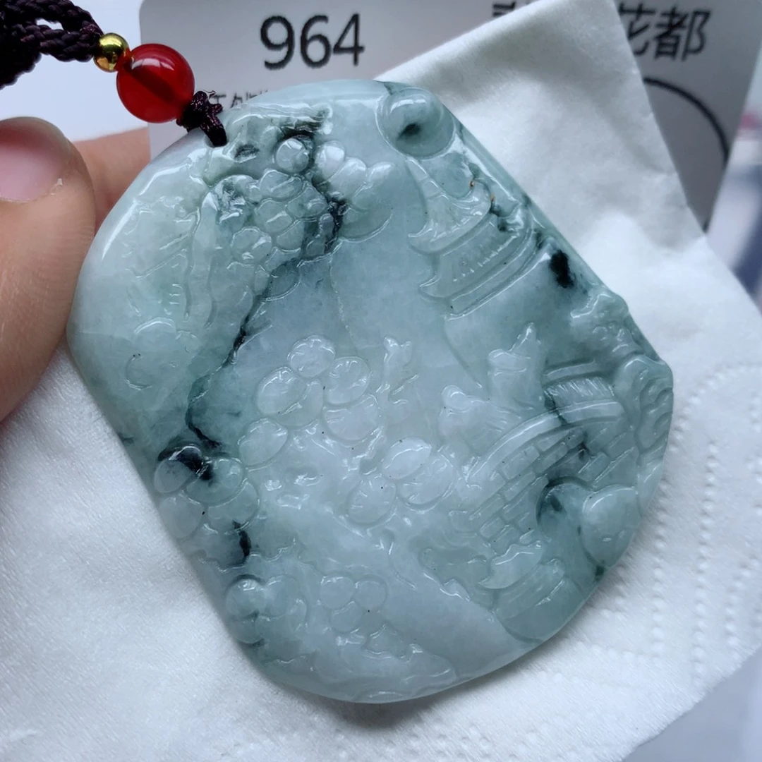 翡翠颈饰未镶嵌牌子