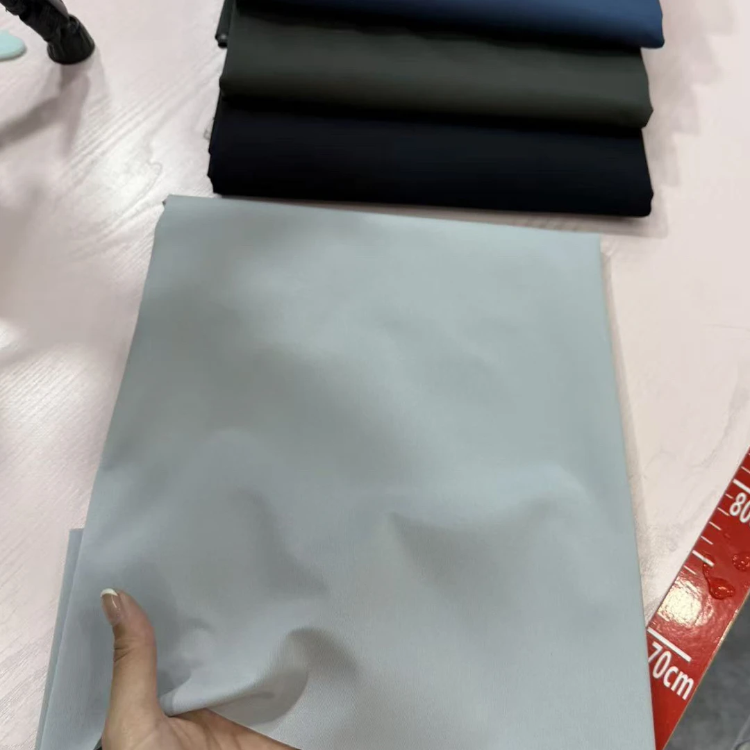 布料浅灰小迪防泼水软壳冲锋衣面料2米多拍连裁