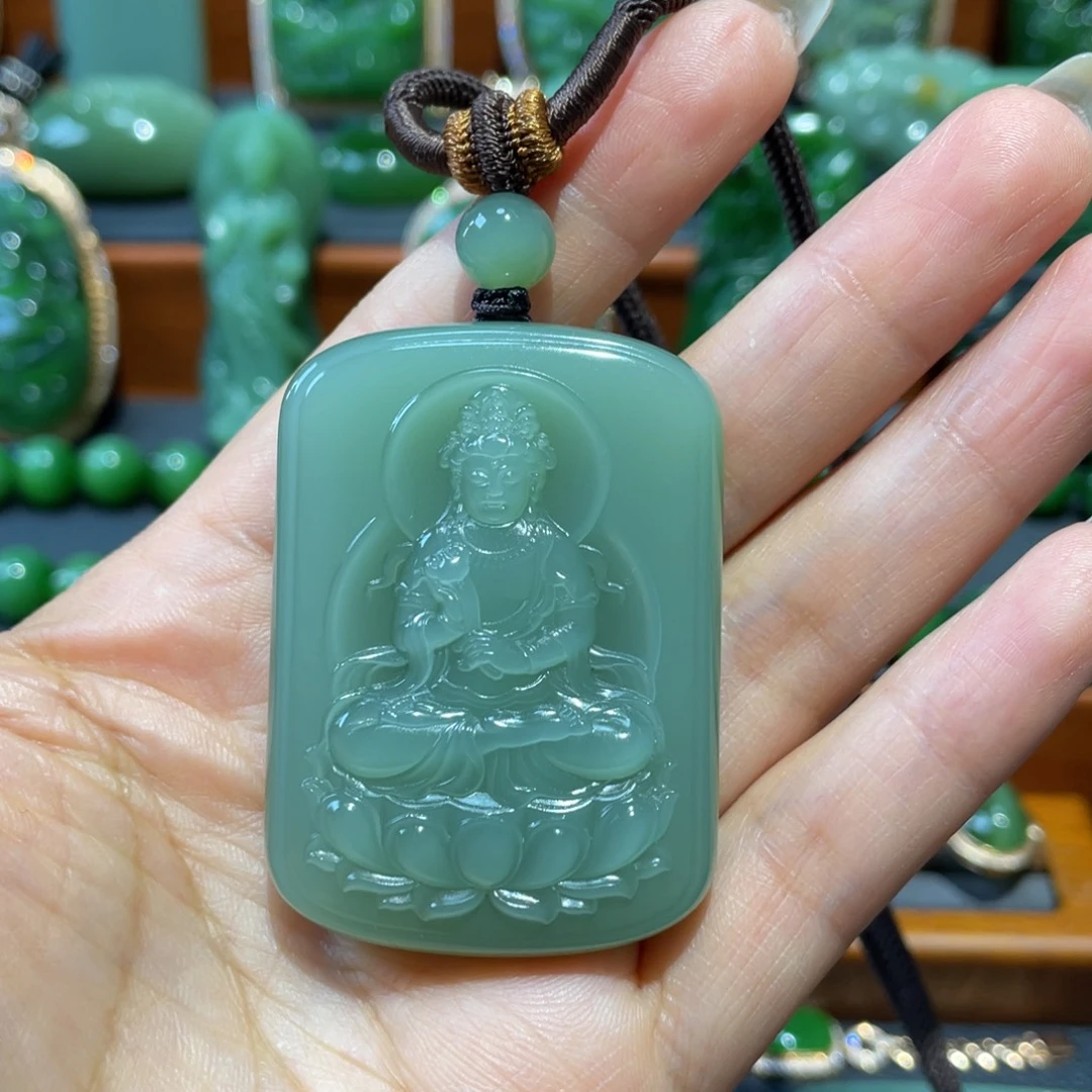 成***店颈饰未镶嵌和田玉粉青观音牌