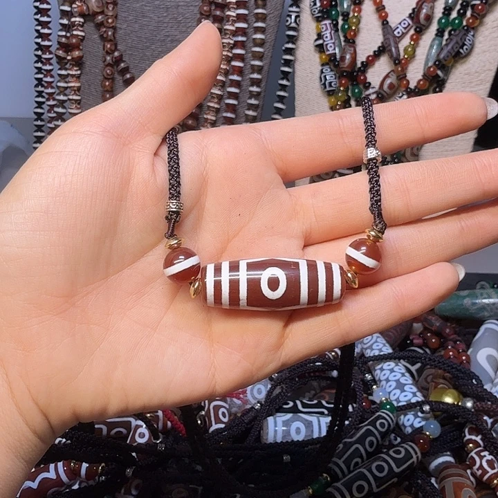 奈****玛瑙/玉髓（覆膜）未镶嵌颈饰