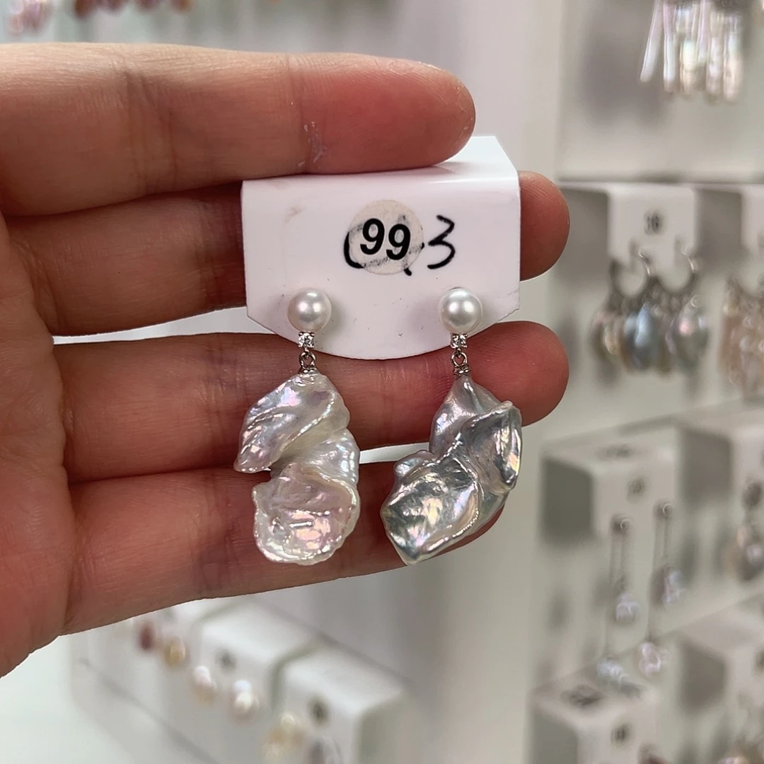 非金属巴洛克花瓣耳饰