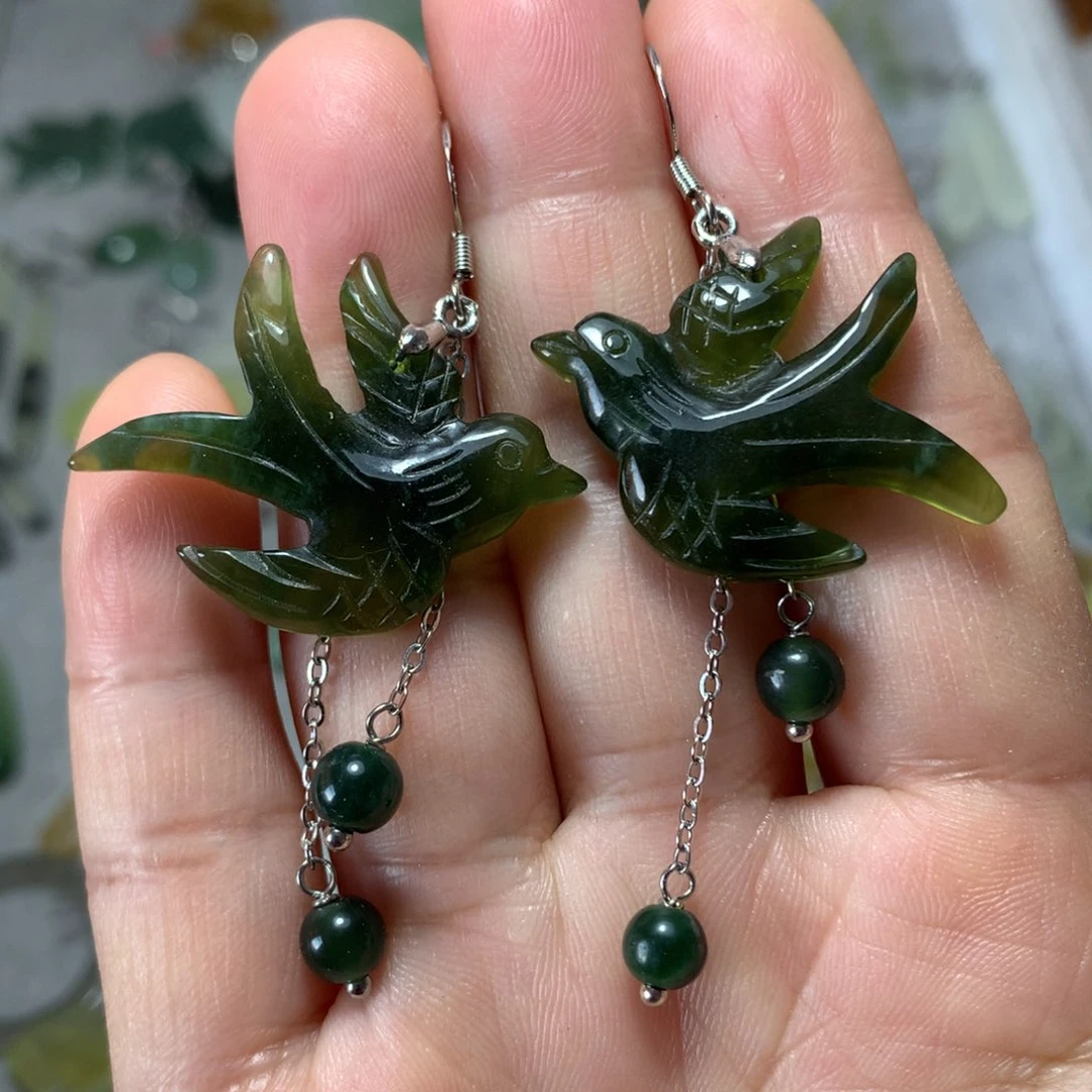 蛇纹石玉耳饰未镶嵌