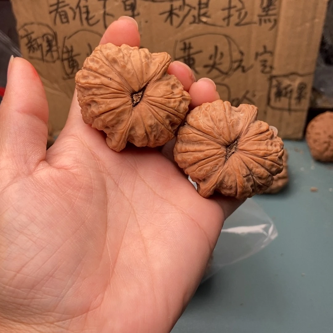 2***1吊坠文玩核桃血麒麟64