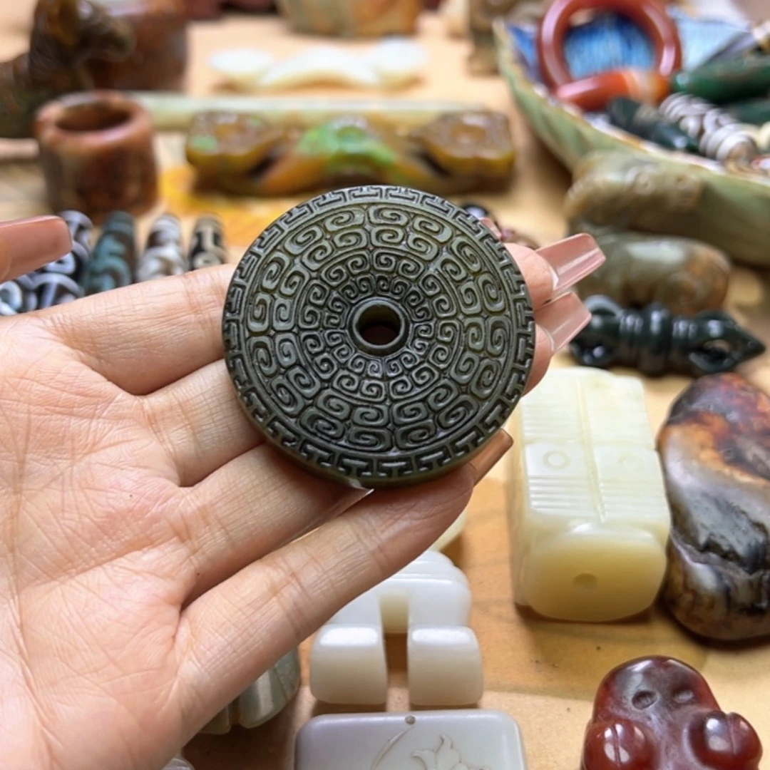 【闪购商品】蛇纹石玉颈饰未镶嵌
