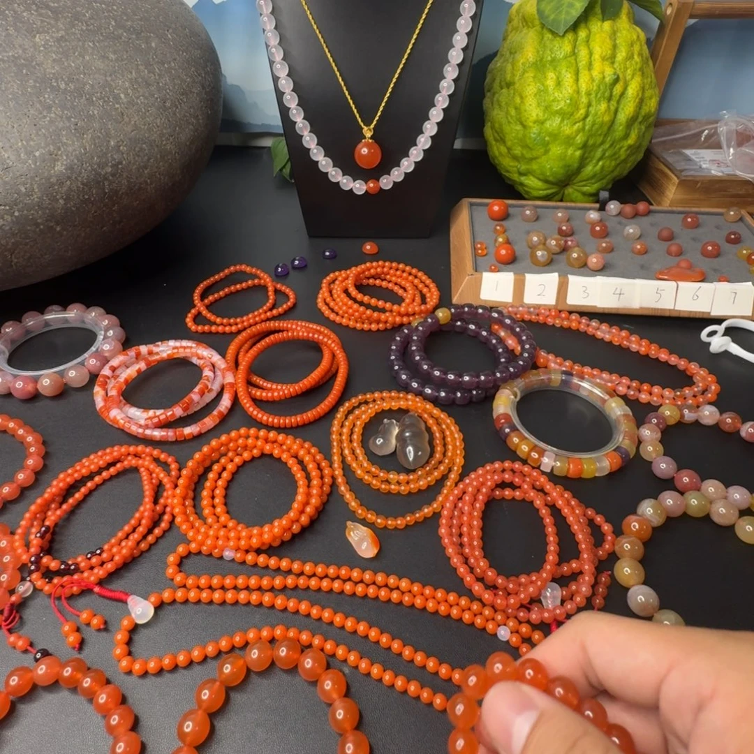 L***e南红玛瑙未镶嵌单圈