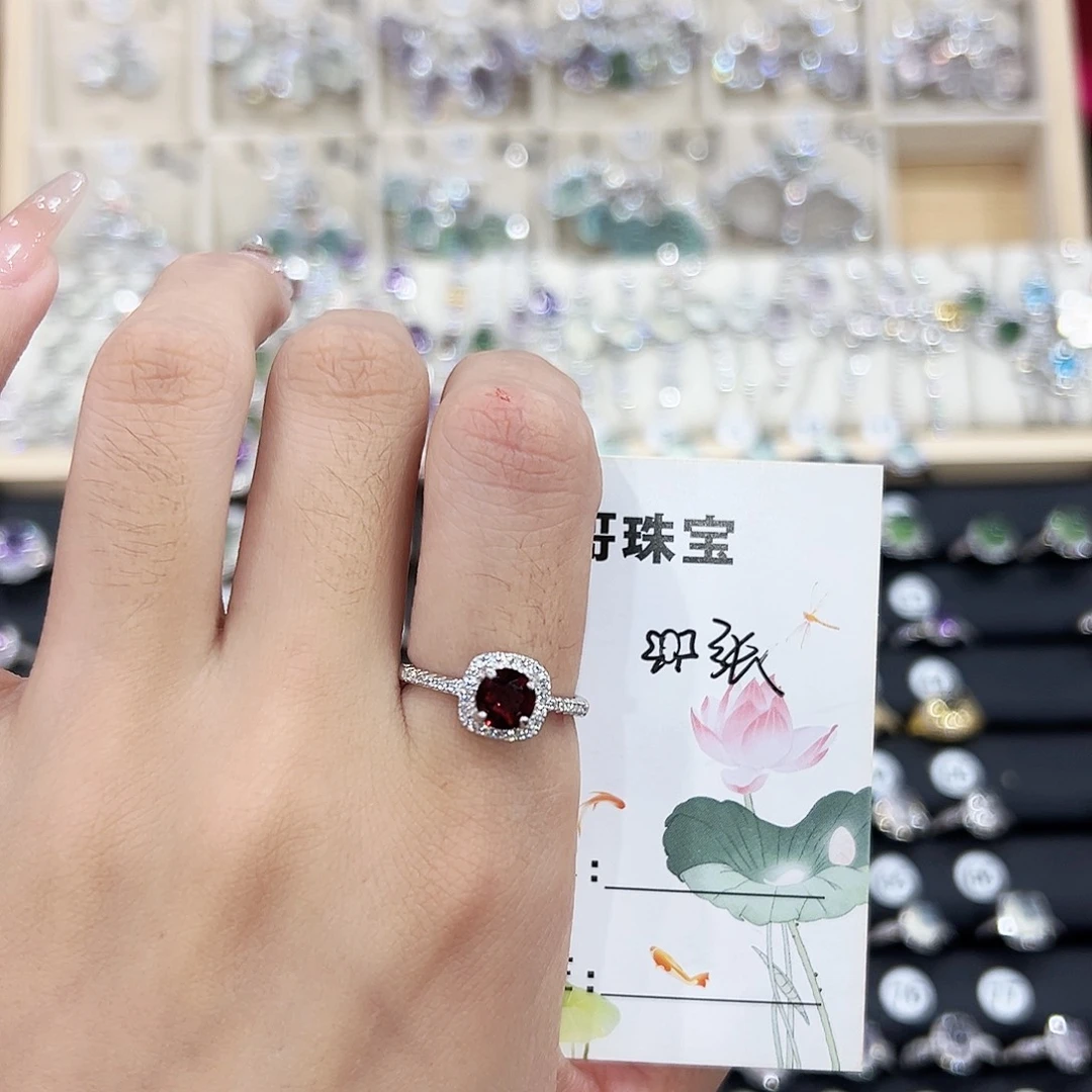 ****张岫玉银S925镶嵌戒指