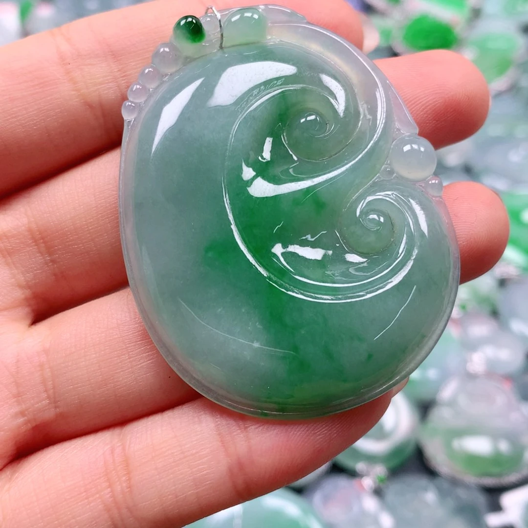 翡翠颈饰未镶嵌天然翡翠