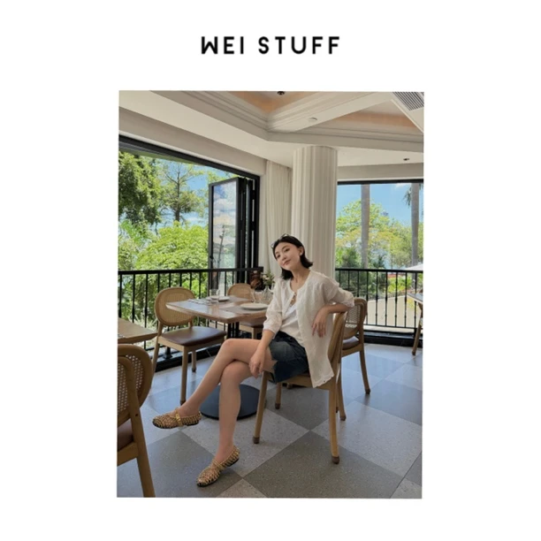 WEI STUFF  “花开半夏” 时尚宽松圆领刺绣镂空花边长袖衬衫 9399