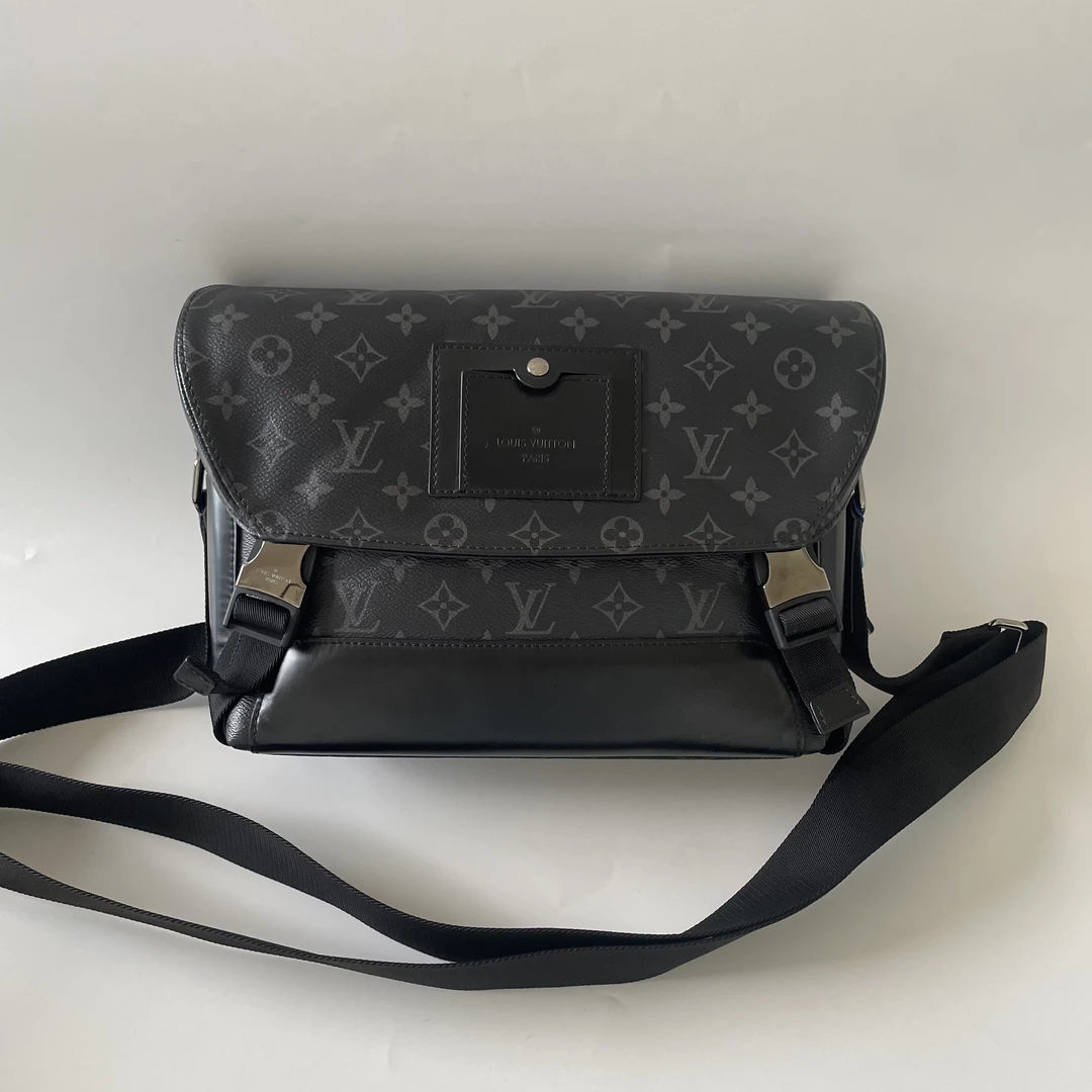 95新 LouisVuitton/路易威登 97新黑老花双扣单肩包105-30/21/9