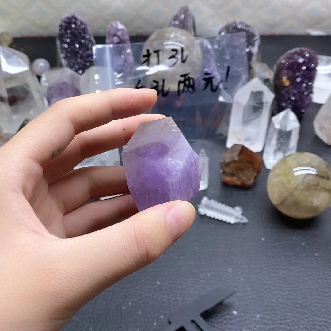 未镶嵌颈饰水晶42