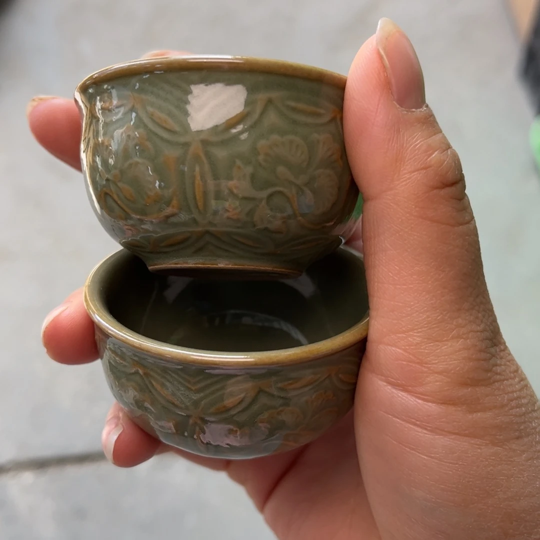 瓷微瑕橄榄绿大观通宝二只