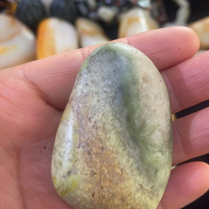 秋***彩和田玉（糖玉）未镶嵌挂件
