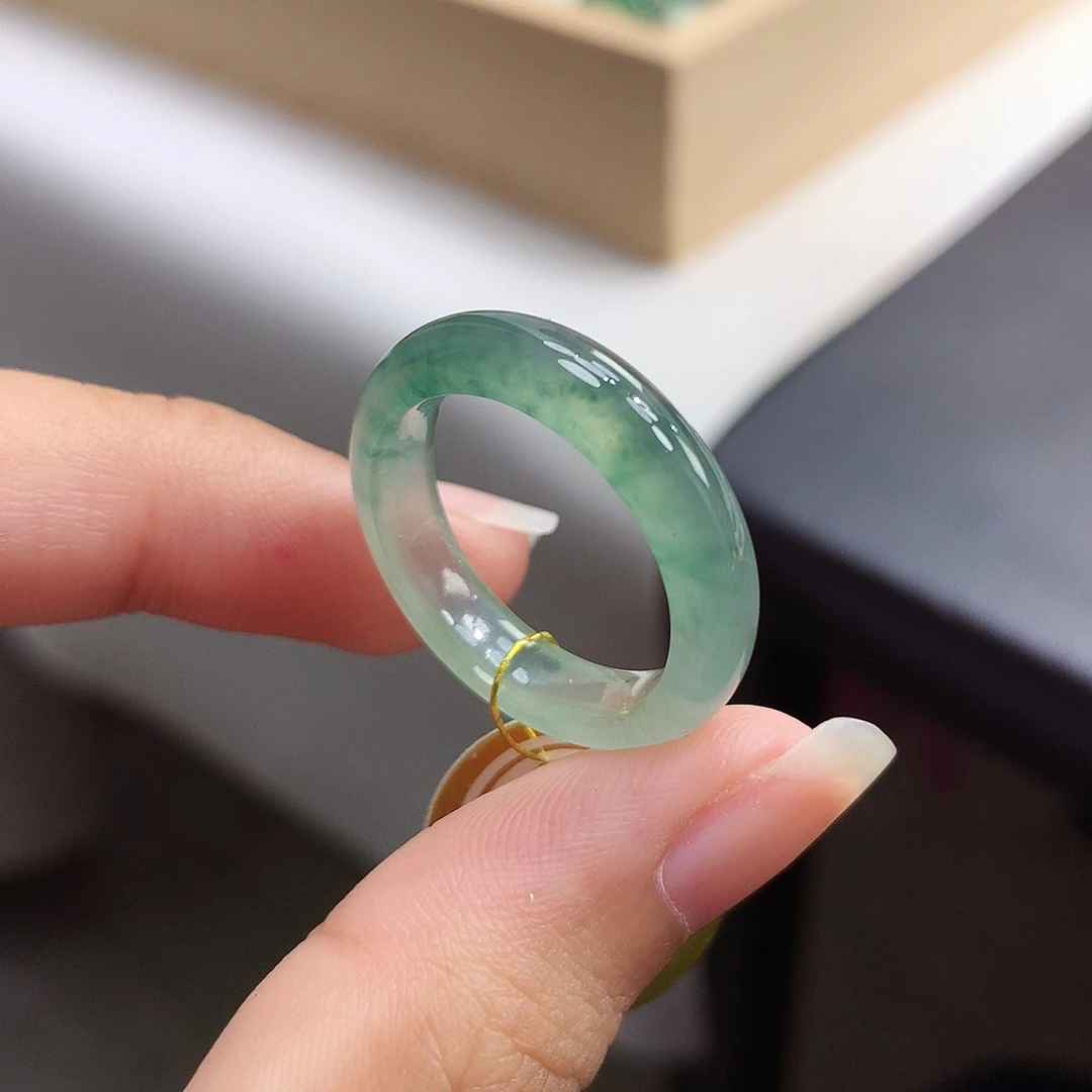 未镶嵌戒指翡翠18圈