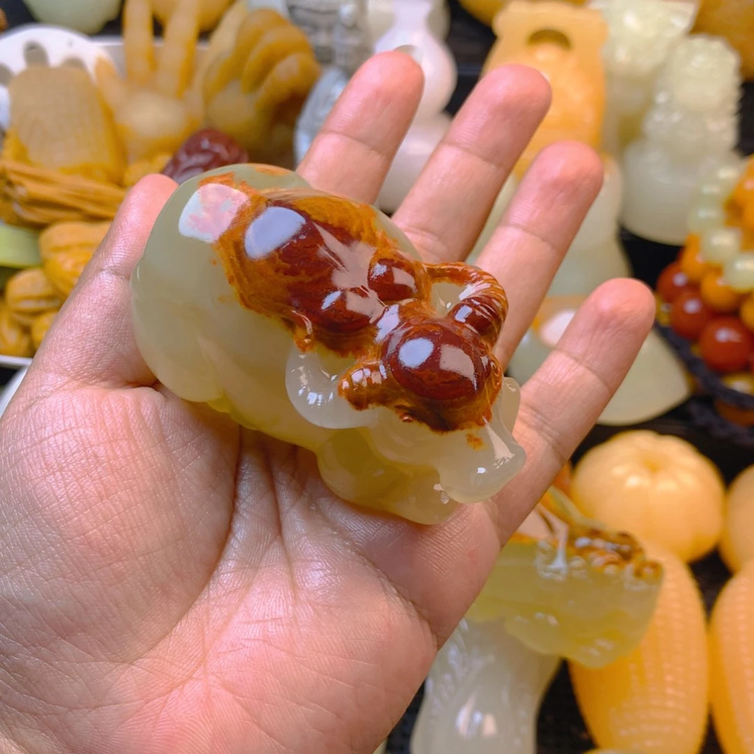 小****7新疆五彩石牛