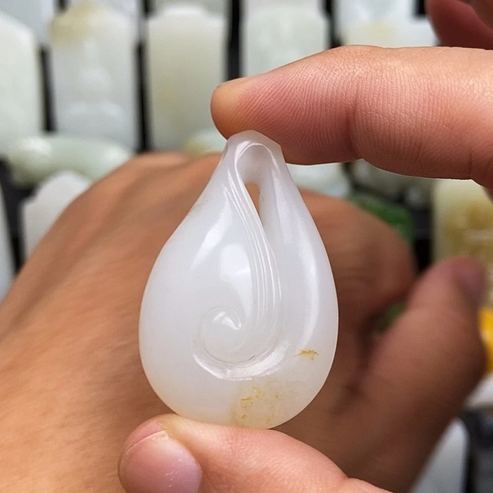 颈饰未镶嵌和田玉