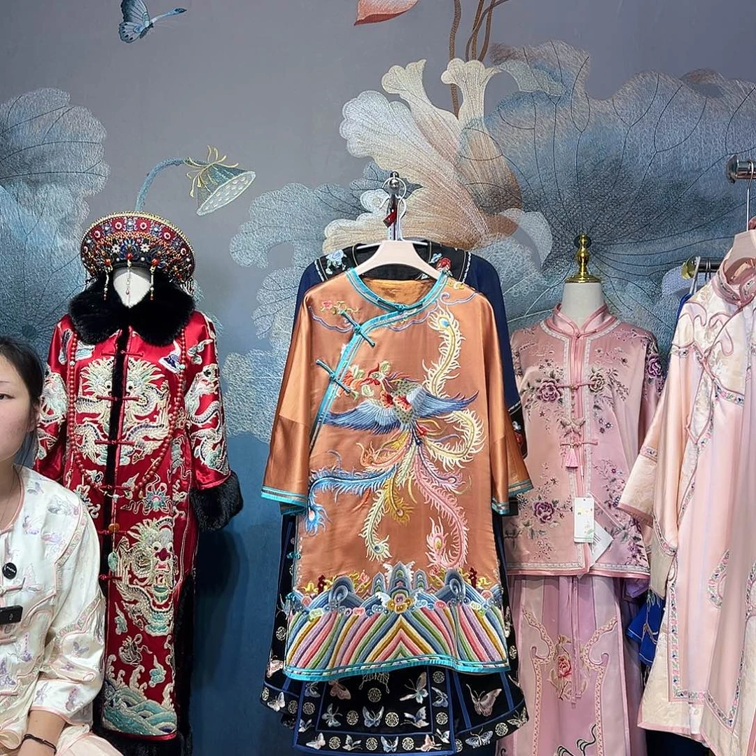 圆领斜襟太太服中长款