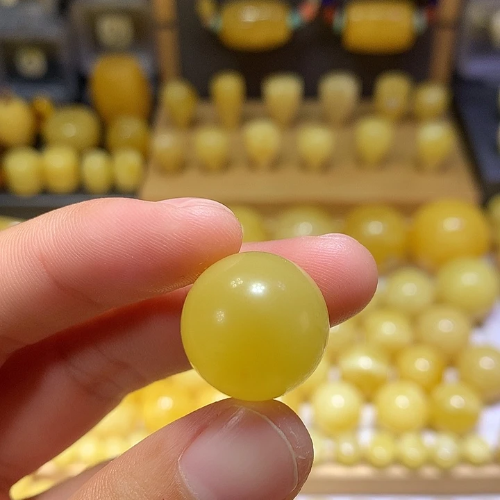 蜜蜡未镶嵌裸石天然俄料黄白花蜜蜡微瑕圆珠17.9