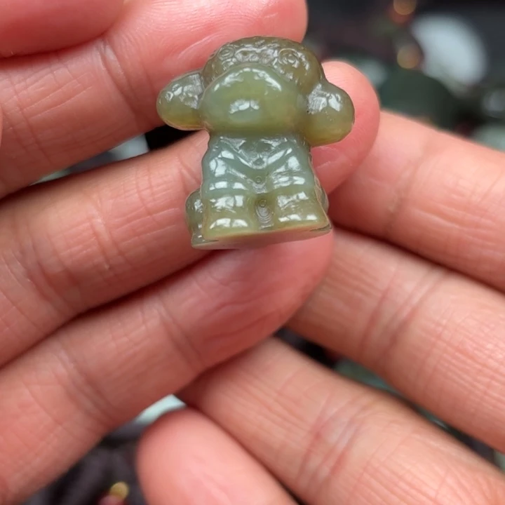 和田玉吊坠未镶嵌