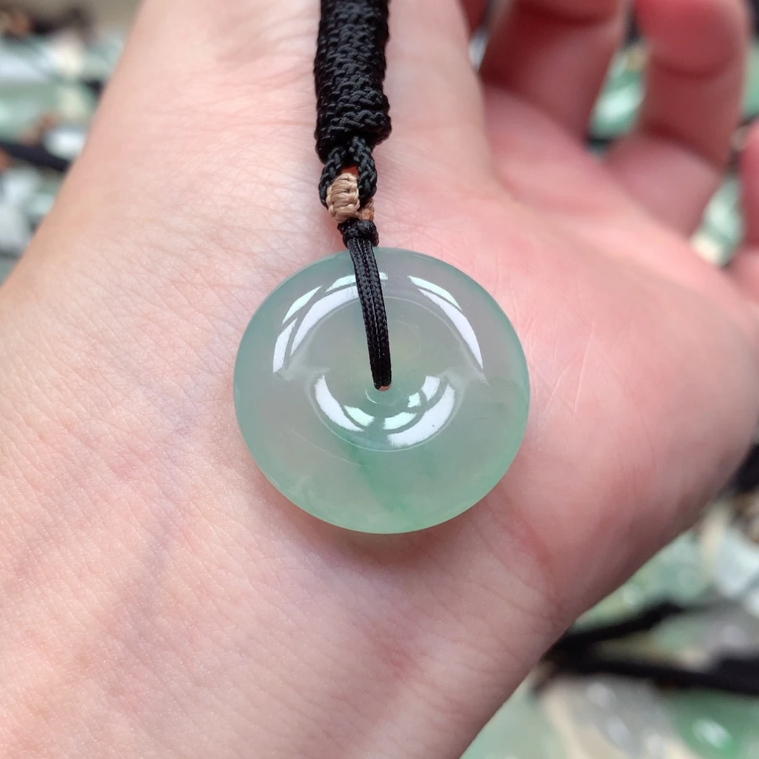 翡翠未镶嵌颈饰扣子