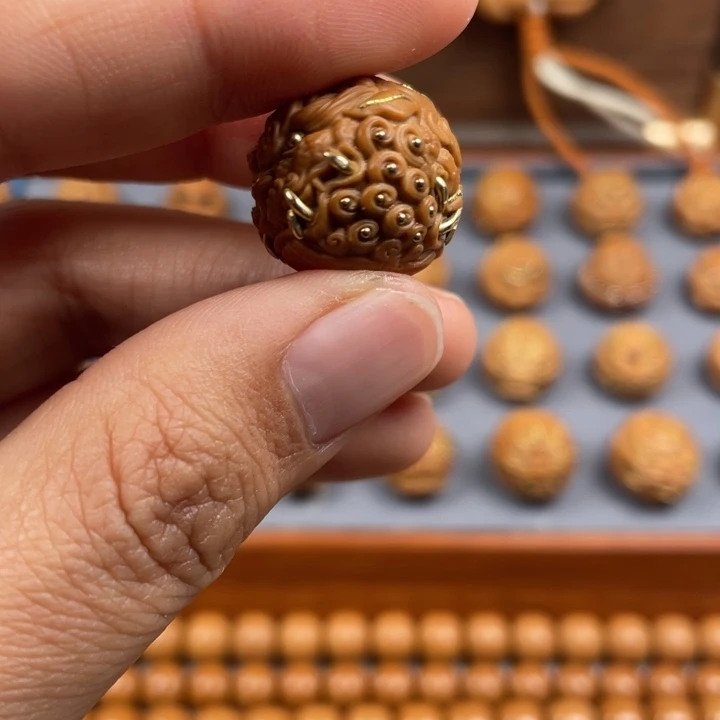 ***因双面唐狮单颗有瑕