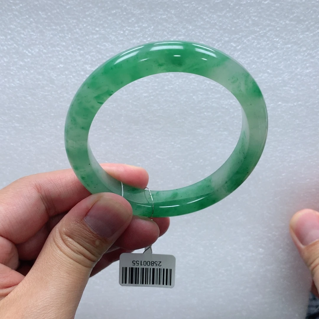石英质玉未镶嵌手镯青青60-多人