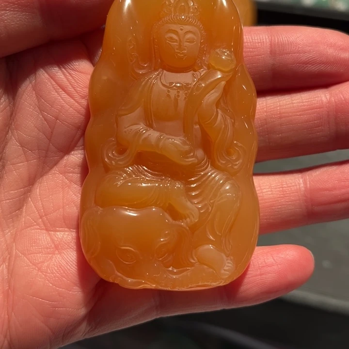 石英质玉（黄龙玉）未镶嵌颈饰