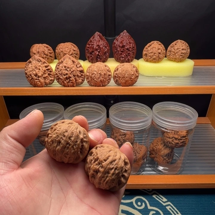 龙脊菩提吊坠全品组尺39铁锤一对。