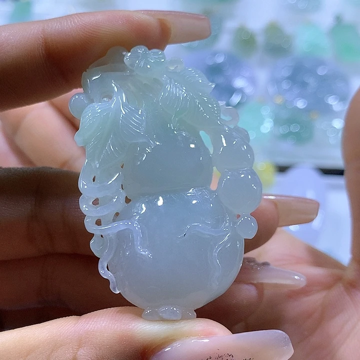 翡翠颈饰未镶嵌天然翡翠A货吊坠