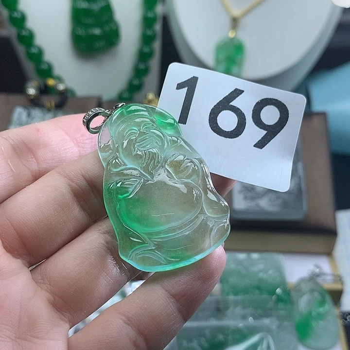 吊坠(赠链)未镶嵌翡翠