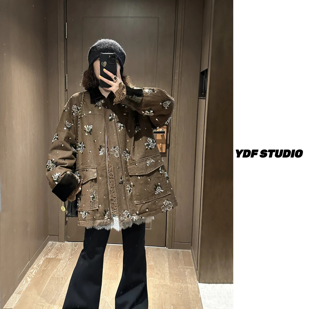 YDFSTUDIO小众【珐琅恋人】高定钉珠花朵重工设计翻领牛仔羽绒服