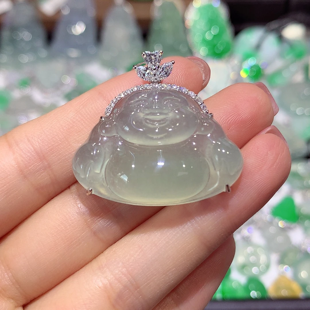 翡翠18K金镶嵌颈饰佛