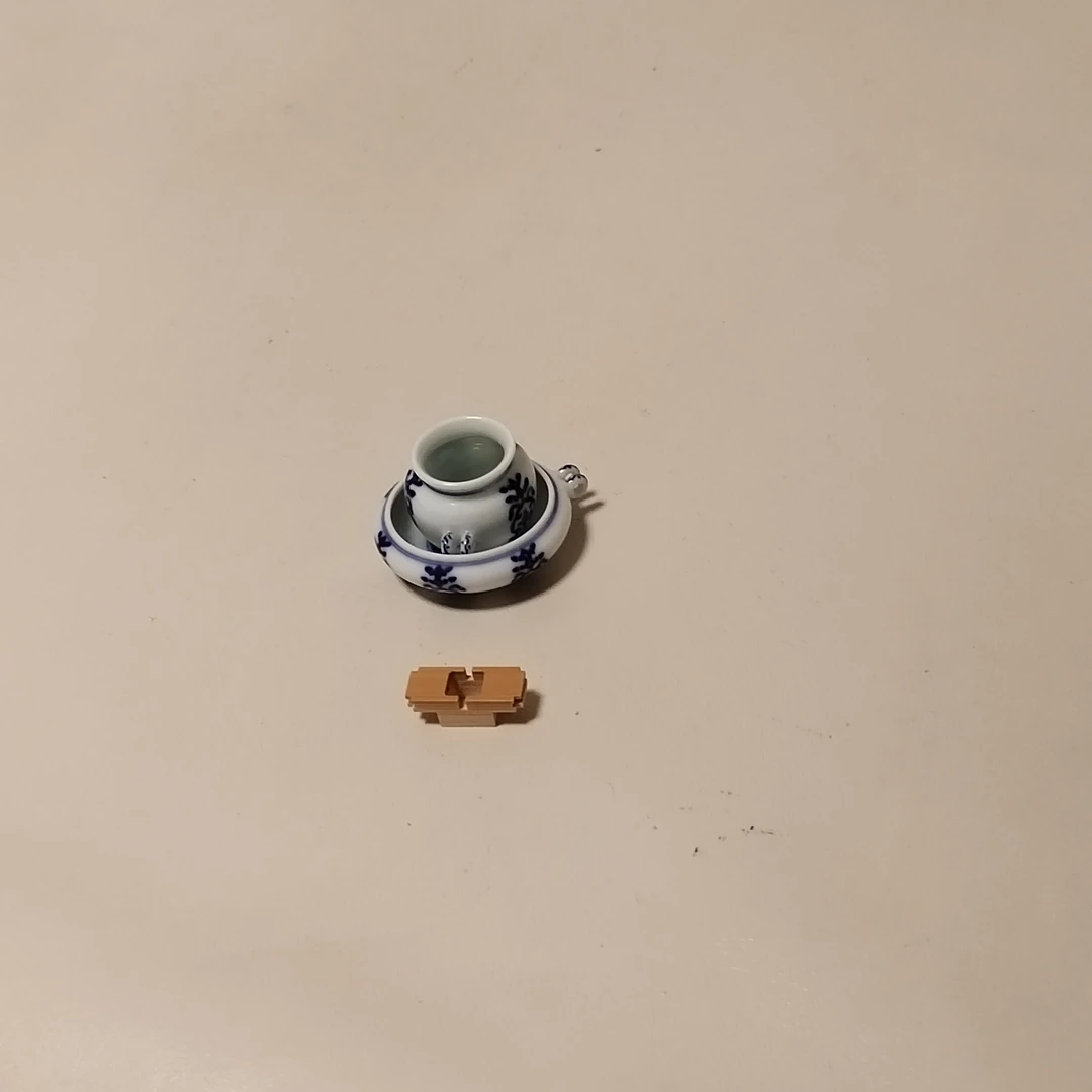 青花手绘两件套鸟食罐