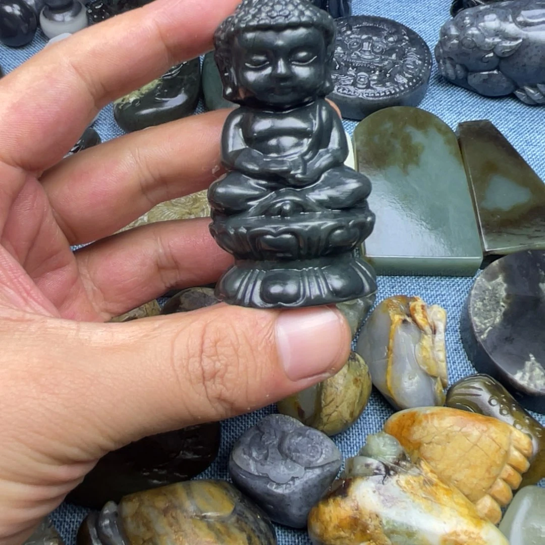 和田玉未镶嵌颈饰李