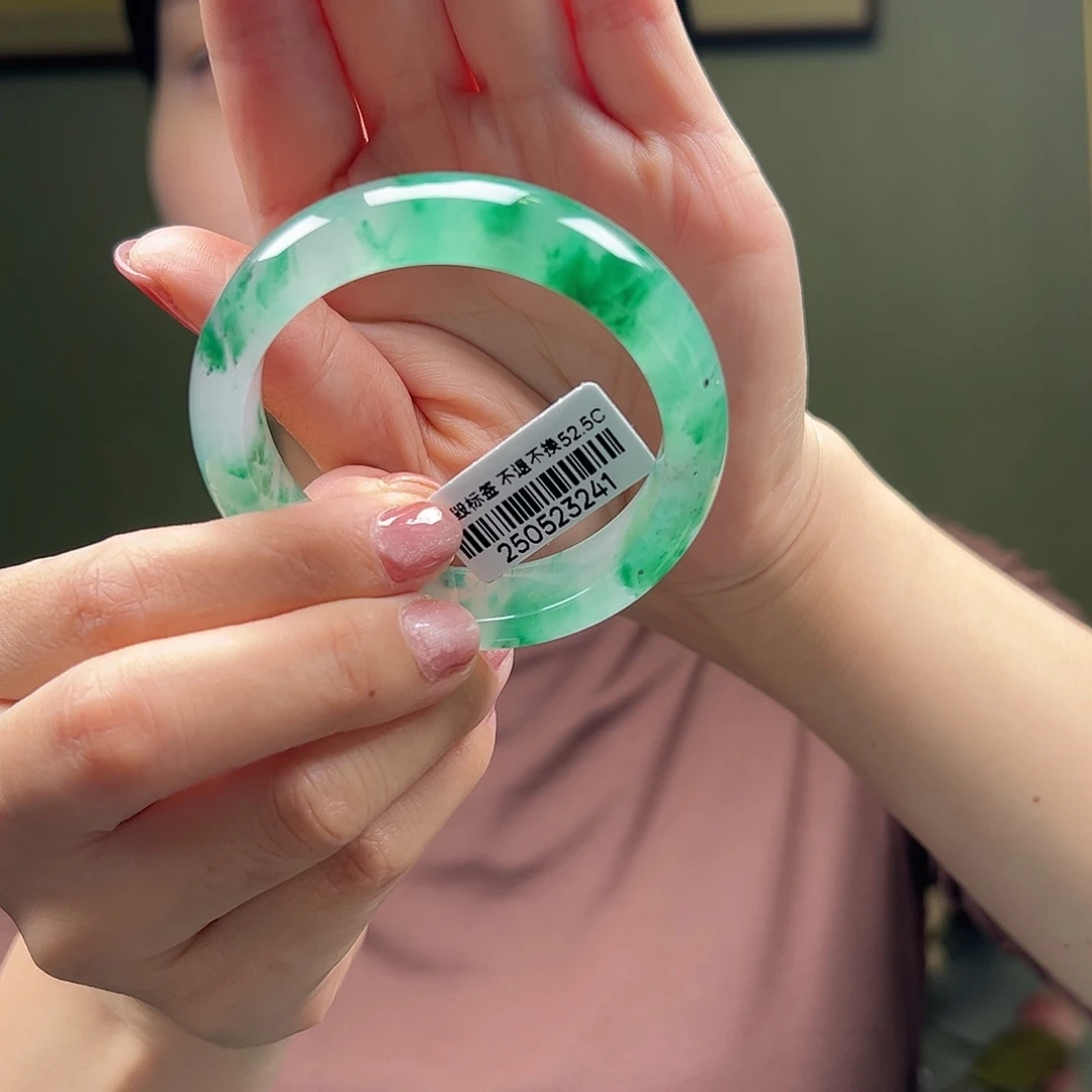 石英质玉手镯未镶嵌口径52.5