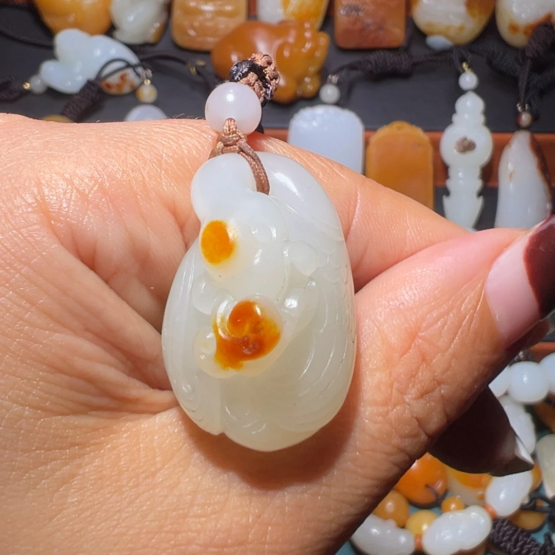 随***黍和田玉未镶嵌颈饰