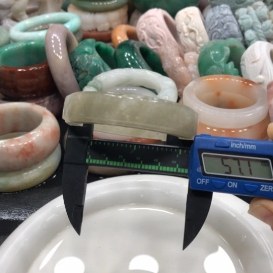 未镶嵌石英质玉珠宝半成品10