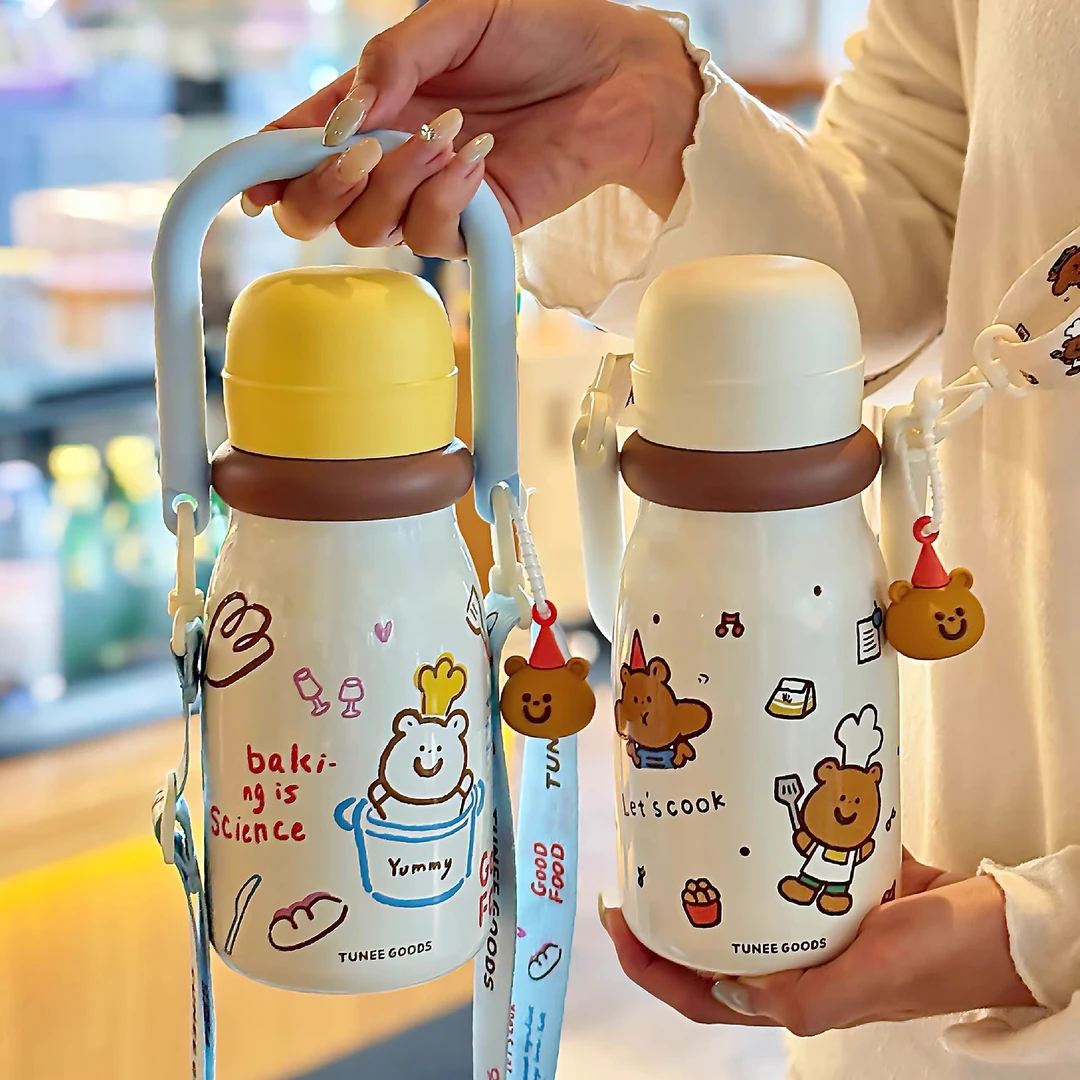 卡通儿童保温杯上学专用吸管水杯大容量可斜挎学生幼儿园水壶杯子