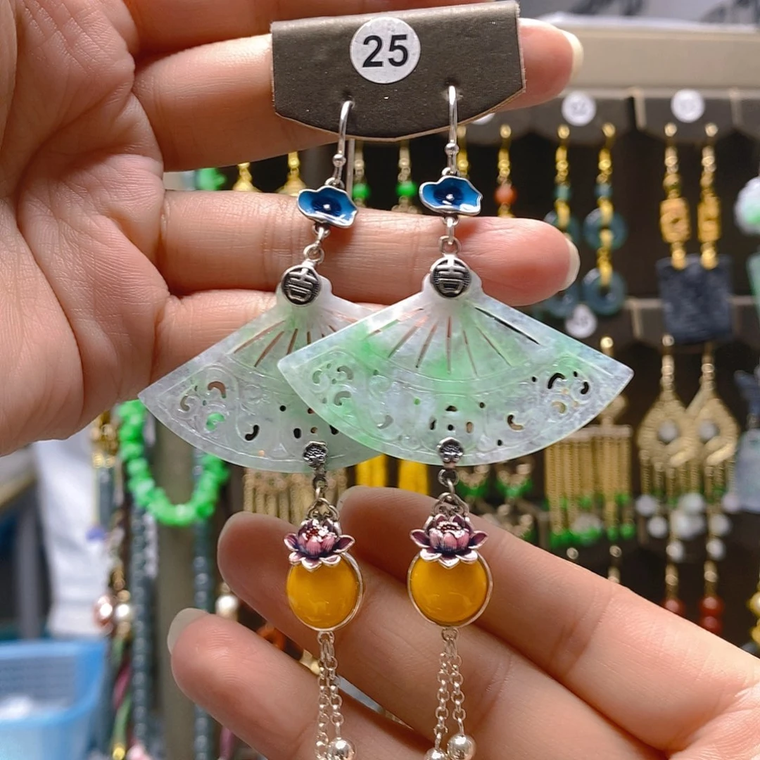 未镶嵌翡翠耳饰翡翠