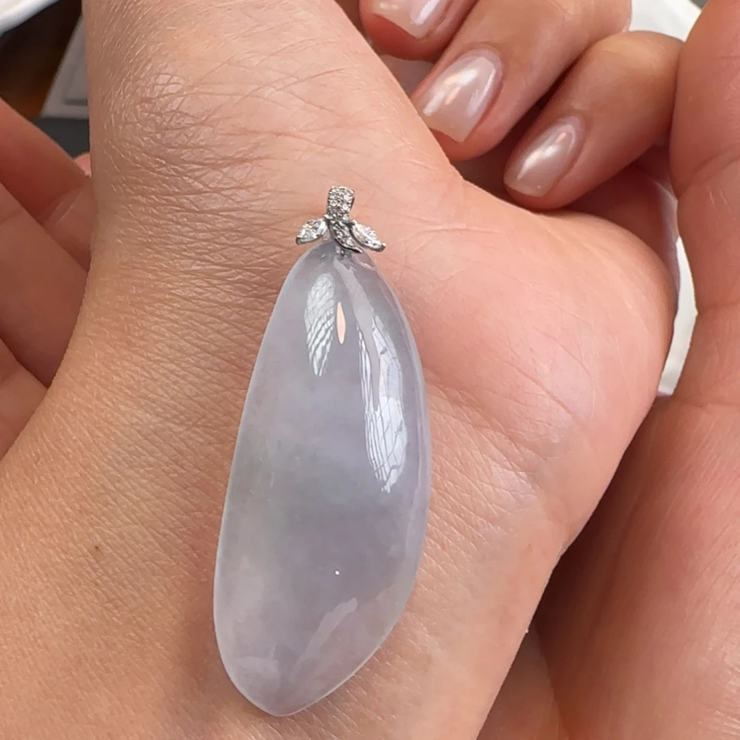 翡翠18K金镶嵌颈饰冰紫福瓜